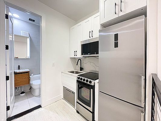 1st image of 750 Washington Ave #1F