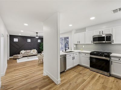 9085 Maycott Ave, Las Vegas, NV, 89148