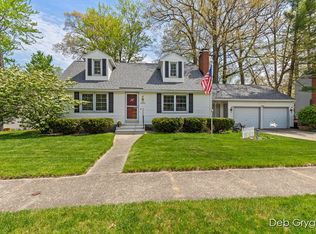 4504 Marshall Ave SE, Kentwood, MI 49508