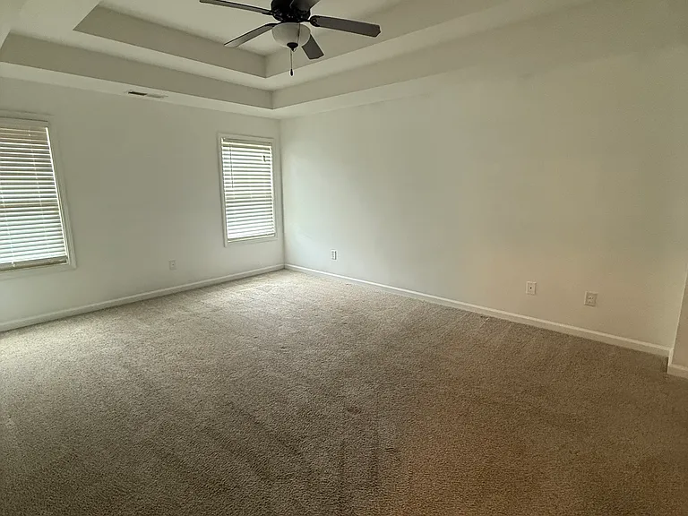 6035 Stonebrook Ln — Photo 5