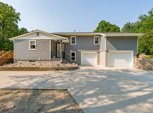 3224 11th St, Moline, IL 61265