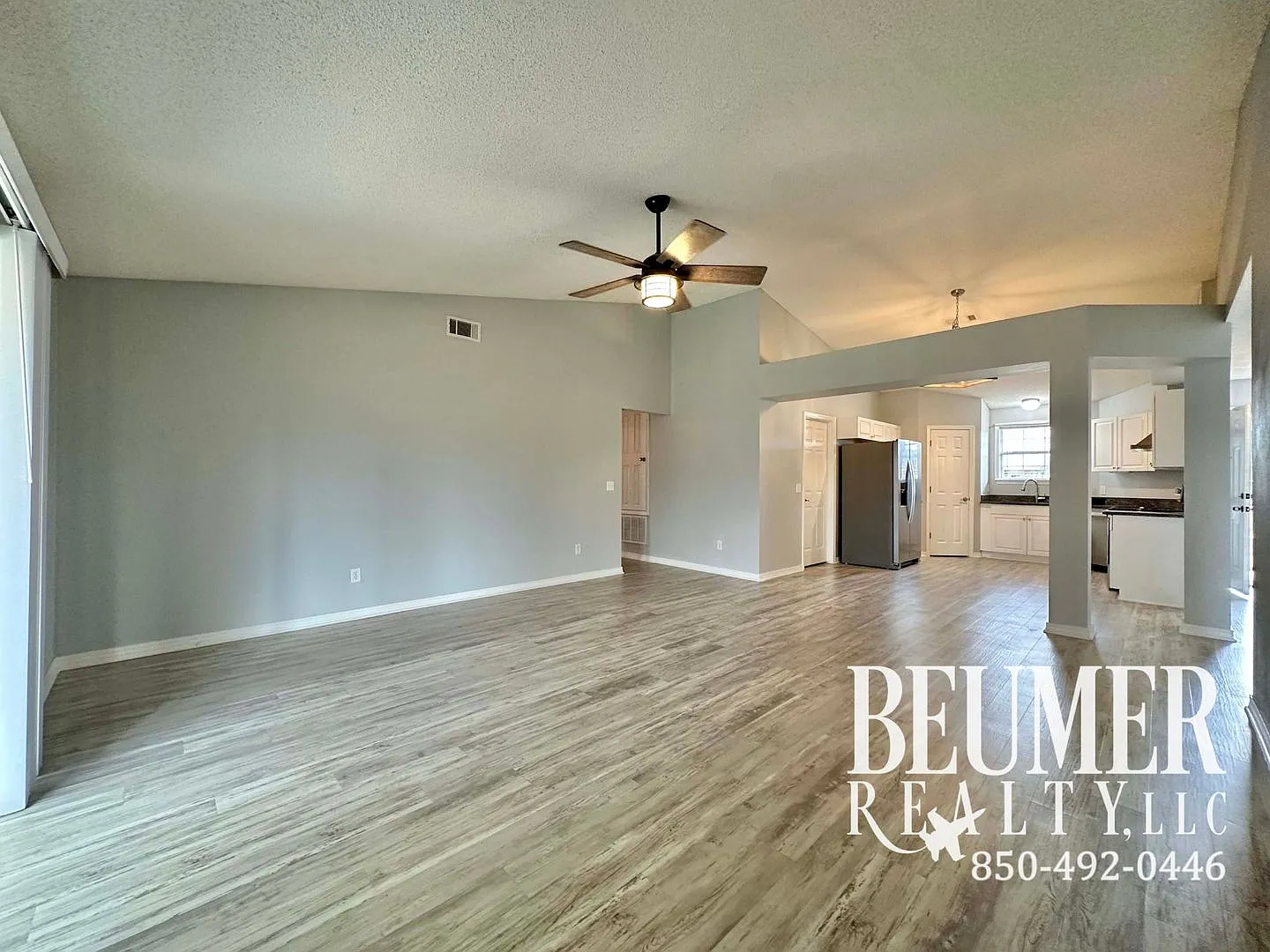 Adorable Home For Rent — Photo 2