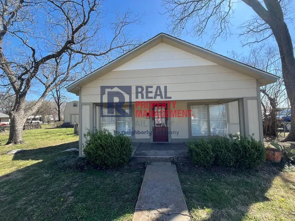 105 E 6th St, Tolar, TX 76476