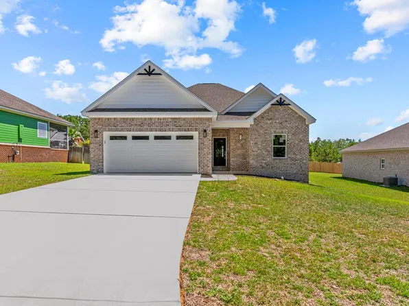 180 Sandy Hills Ct, Ozark, AL 36360