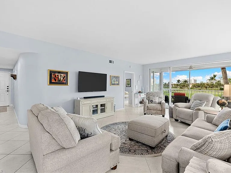 4140 Bayhead Dr #106 — Photo 5