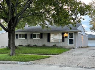 8647 Holly Dr, Canton, MI