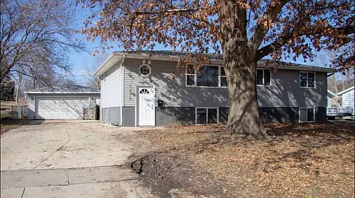 1019 Higby Dr Photo 1