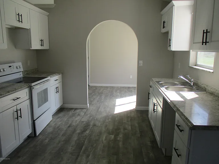 474 Tuloma Ave SW — Photo 5