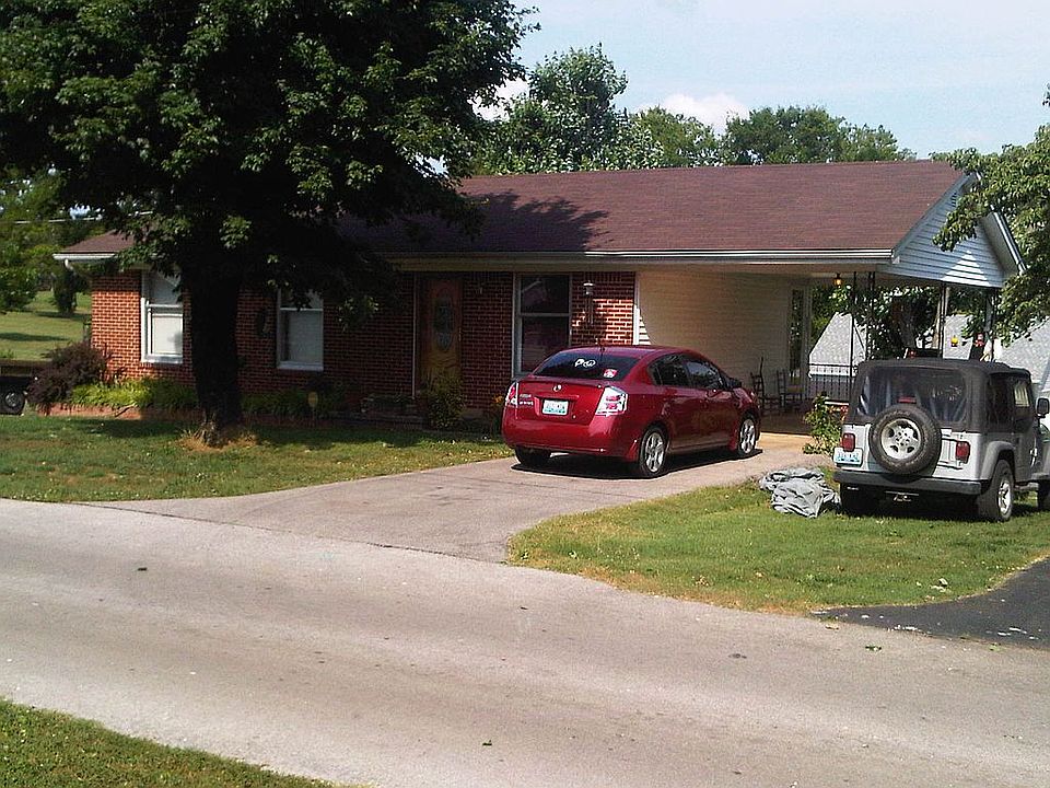 1st image of 225 Cemetery Ave