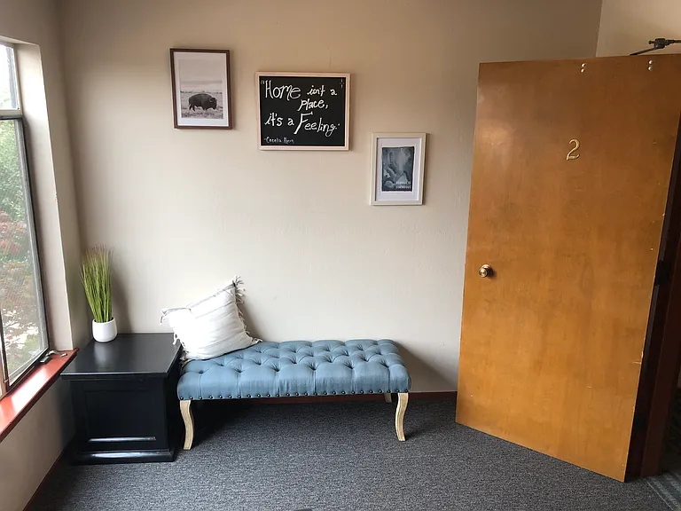 520 Elm Street Apts — Photo 9