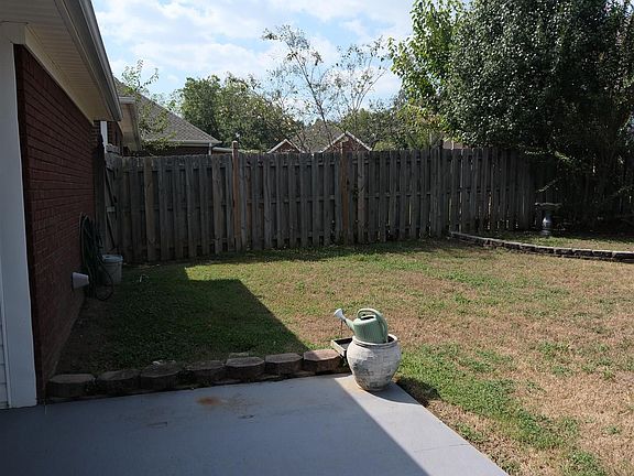 5th image of 124 Annie Ln