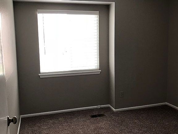 Upstairs bedroom 2