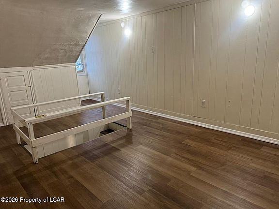 5th image of 135 W Pine St