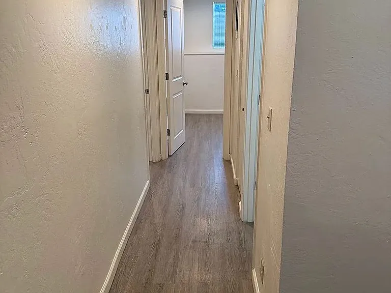 3008 Willamette St — Photo 2