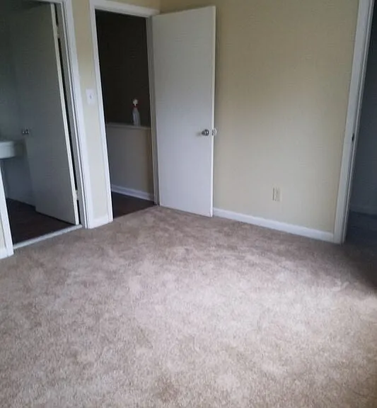 Branson Creek Commons — Photo 11