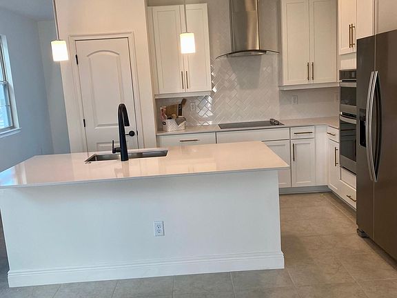 3rd image of 7174 Harmony Square Dr S