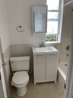 Rented by Anchor Associates | media 17