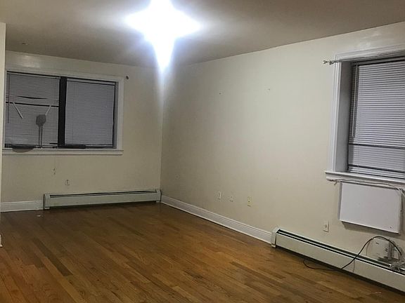 2nd image of 1952 Gleason Ave #1