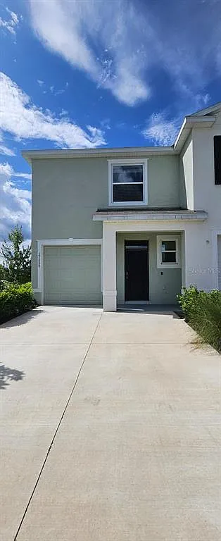 3 bed, 2.5 bath, 1758 sqft, $2,800 — Photo 1