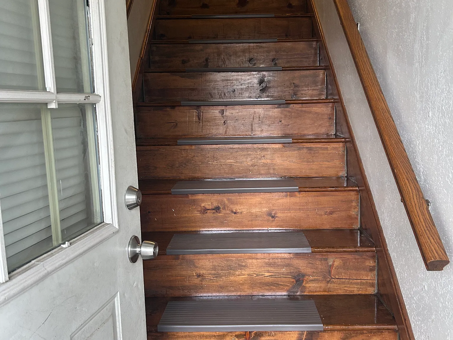 3 bed, 875 sqft, $1,200 — Photo 2