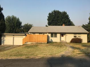 214 S 37th Ave, Yakima, WA 98902