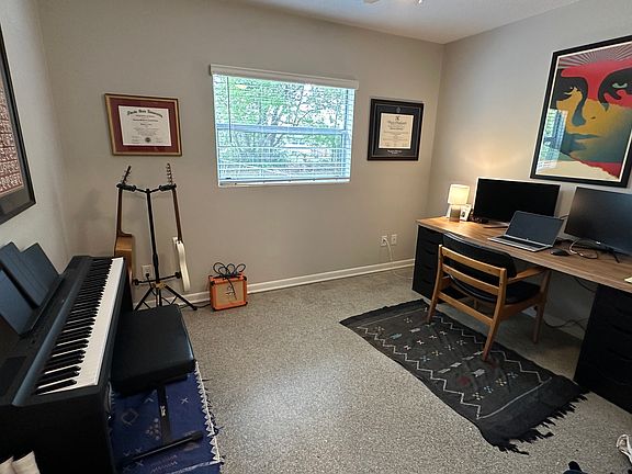 Second bedroom, currently used as home office