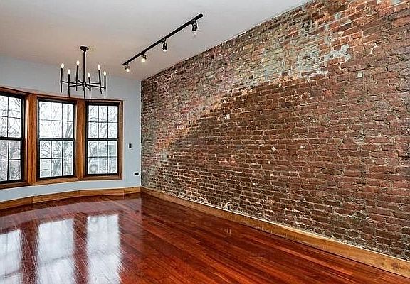3rd image of 358 Franklin Ave #3L