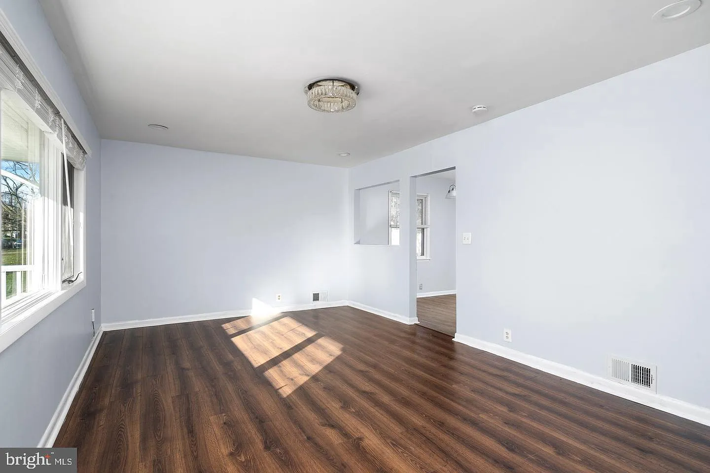 3 bed, 2.0 bath, 1496 sqft, $3,500 — Photo 4
