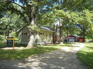 822 Park Ln, Corunna, MI