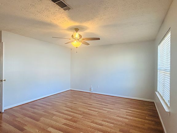 4th image of 2995 Fields Dr