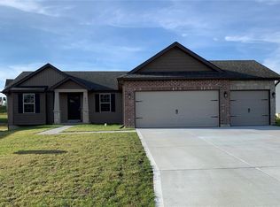 841 Glen Eagle Dr, Troy, MO 63379