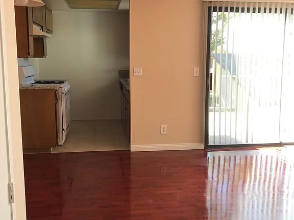 3rd image of 1186 E Lugonia Ave APT 4