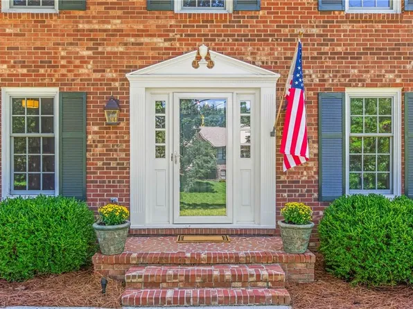 1236 Sturbridge Ave, High Point, NC 27262