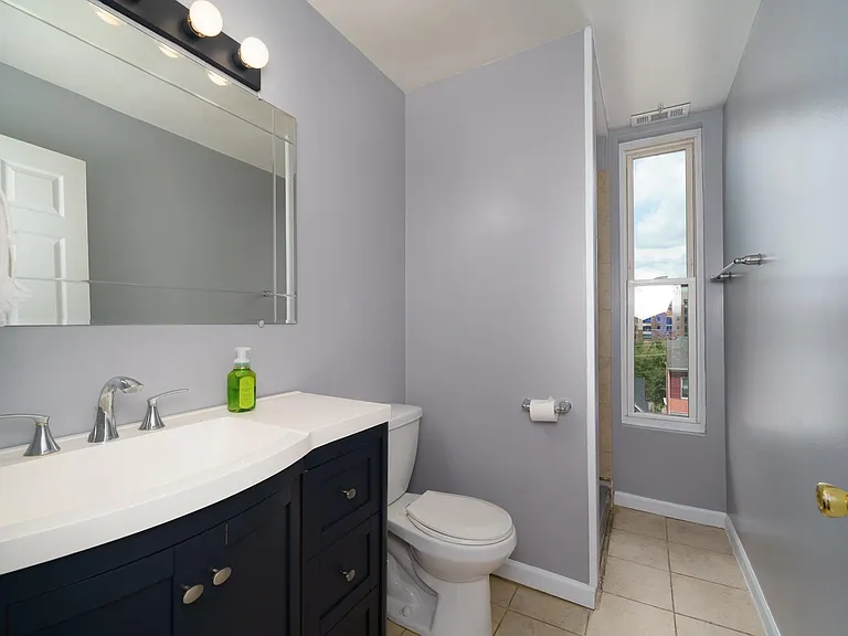 131 Ross Ave #2 — Photo 6