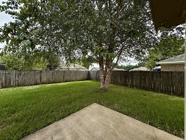 13627 Catahoula Dr S — Photo 26