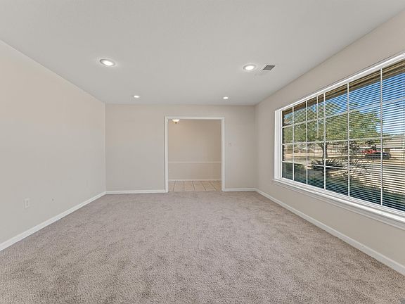 5th image of 12384 Goodwood Blvd
