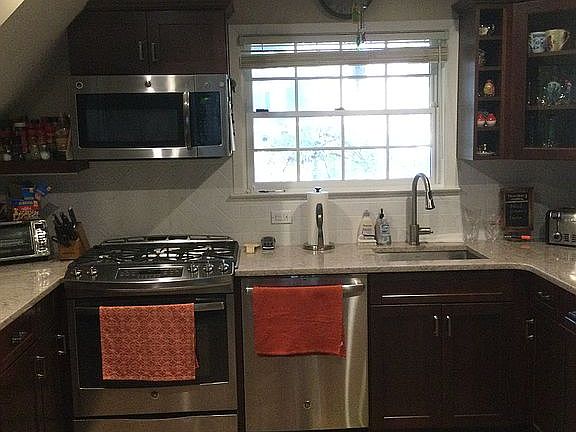 3rd image of 52 Bradley Dr