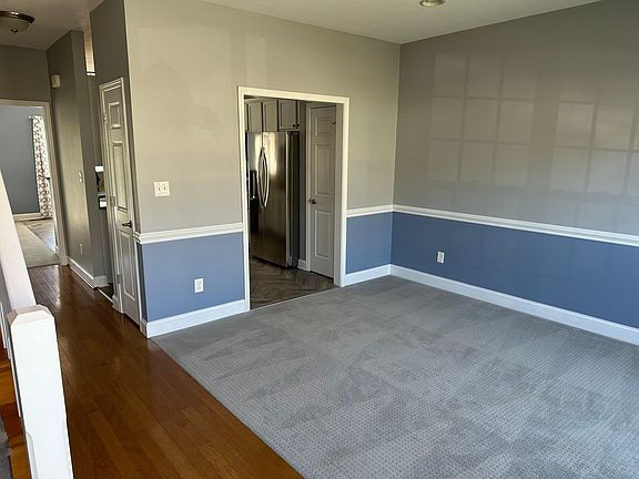 3rd image of 4923 Briar Rock Ln