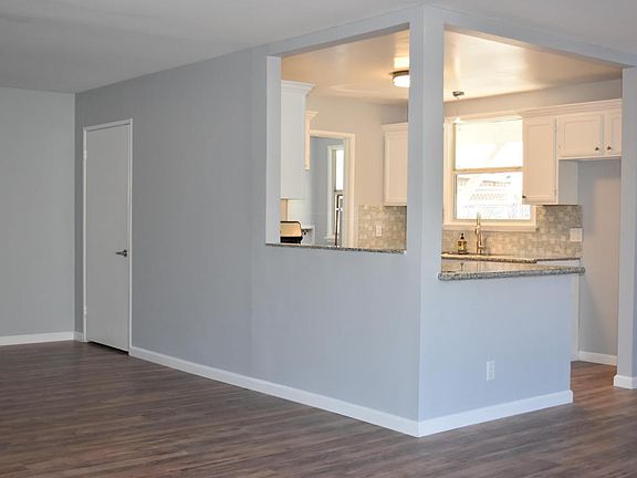 3rd image of 37846 Palm Vista Ave
