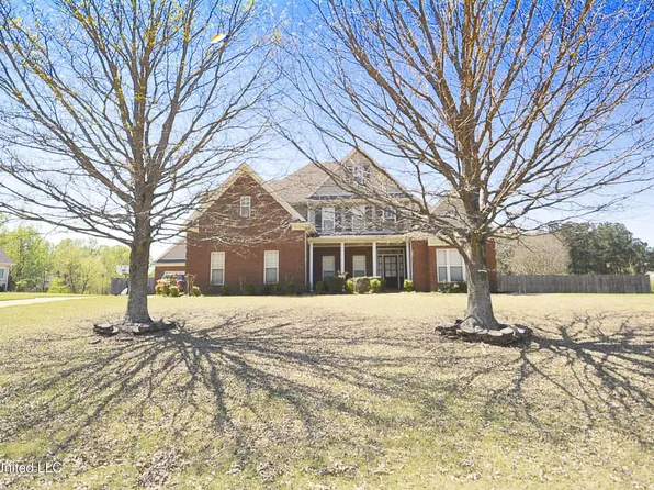 4051 Misty Oaks Ln, Nesbit, MS 38651
