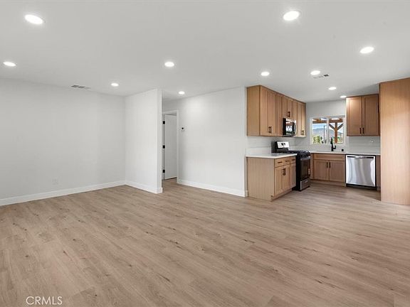 4th image of 10235 Clara Vista Ln