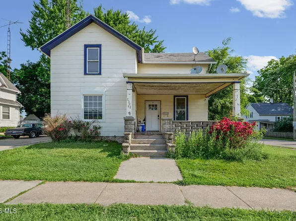 1302 Napoleon St, Fremont, OH 43420