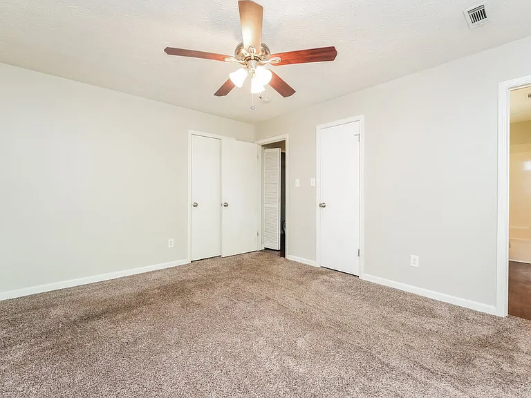 465 Rosehill Dr — Photo 8
