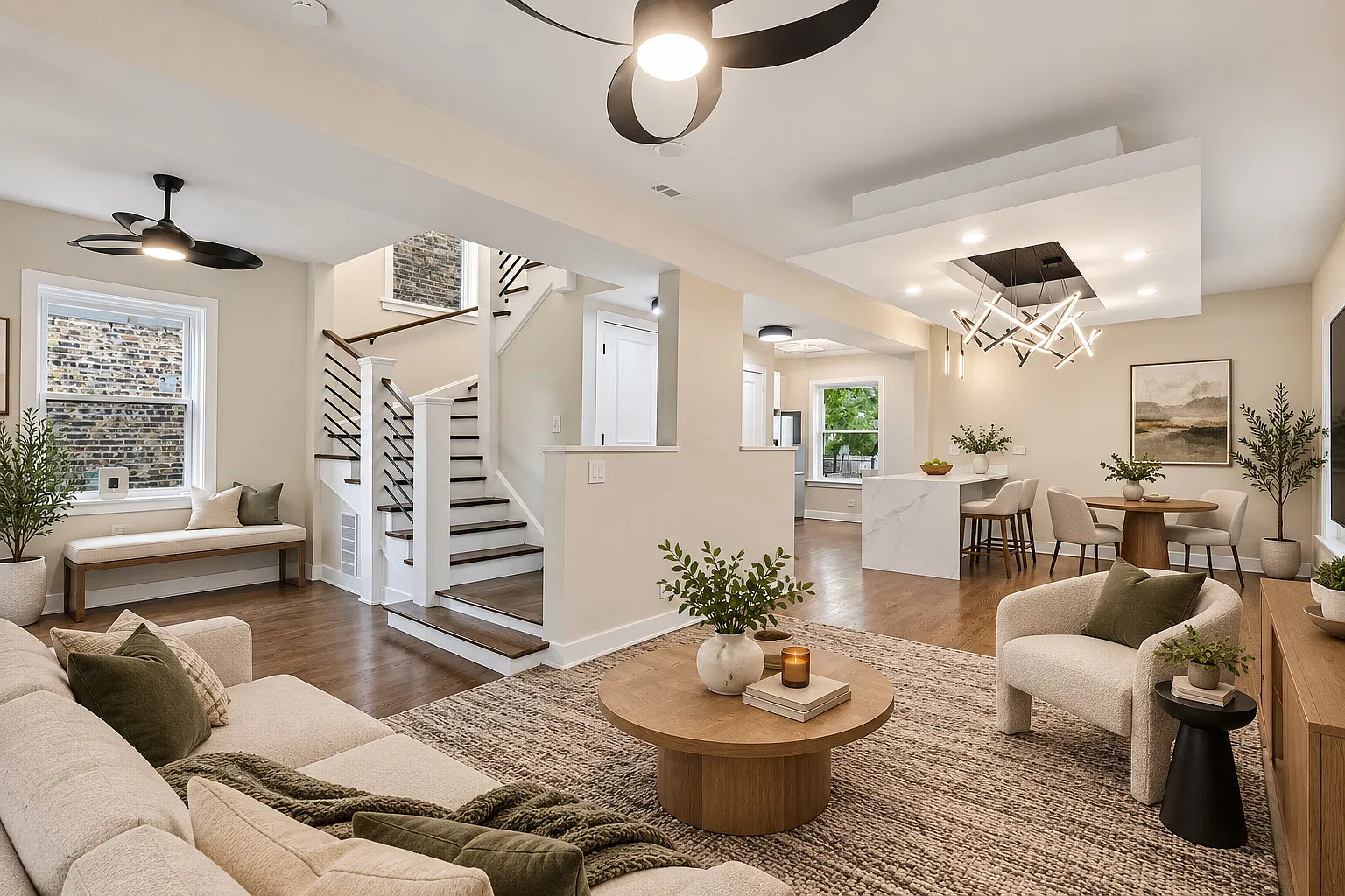 4 bed, 2.0 bath, 2100 sqft, $3,500 — Photo 3