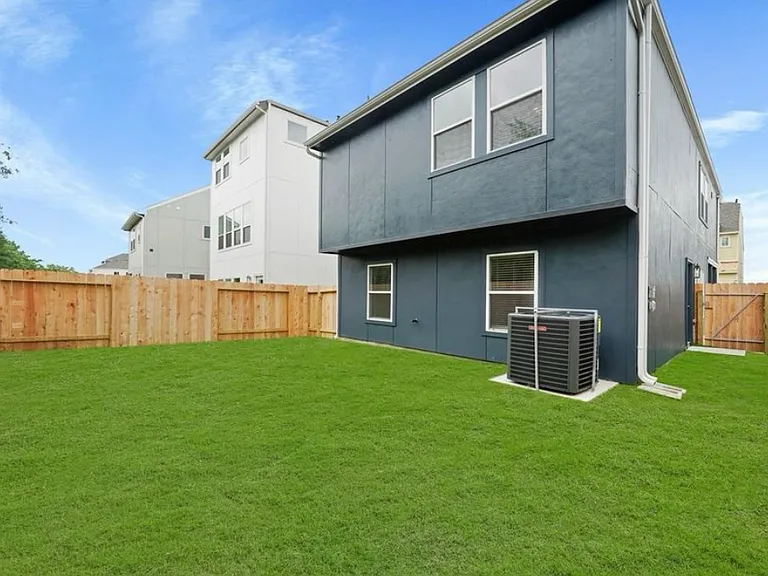 11422 Waterford Spring Trl — Photo 19