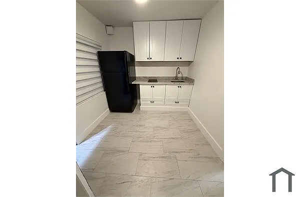 Building Photo - 4824 El Capistrano Dr #4