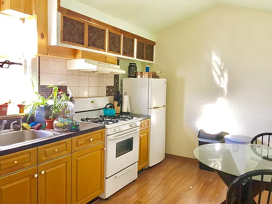 Rented by Coldwell Banker Reliable Real Estate | media 8