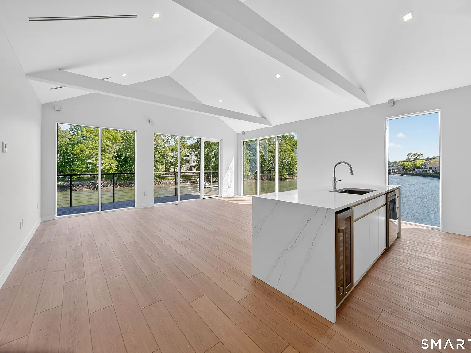 253 Riverside Ave — Photo 2