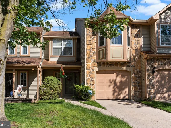 20 Claver Hill Way, Mount Laurel, NJ 08054