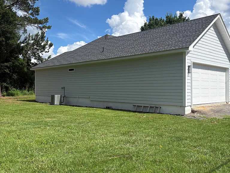 706 N Cedar St — Photo 3